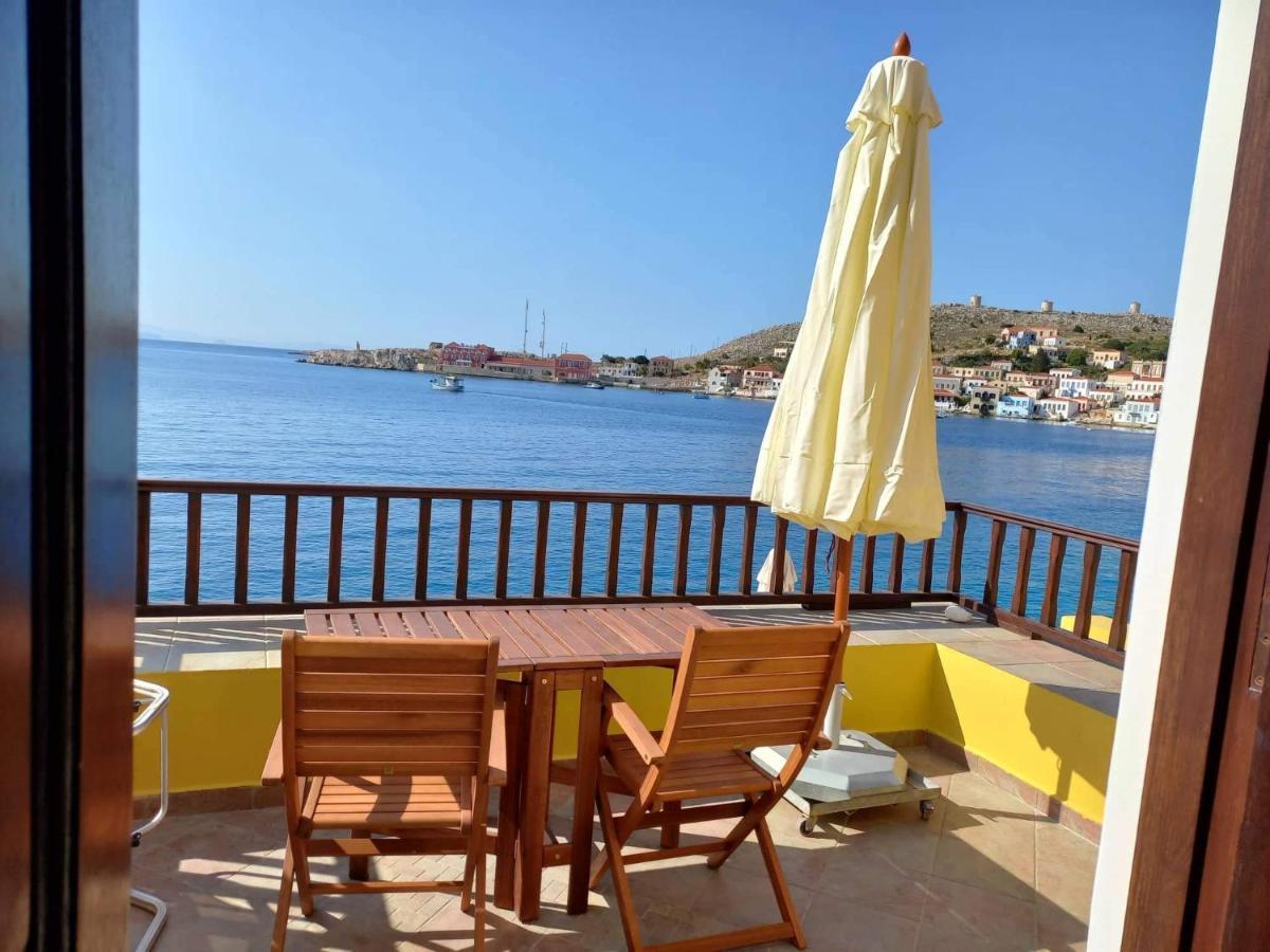 Villa Amalia Chalki Town Eksteriør billede