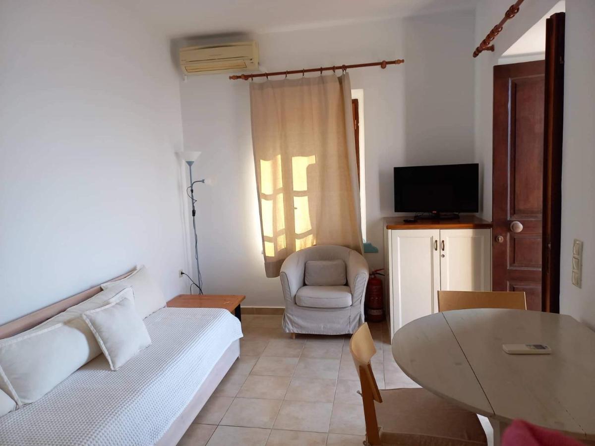 Villa Amalia Chalki Town Eksteriør billede