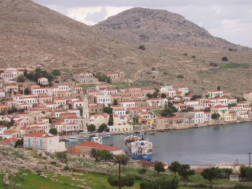 Villa Amalia Chalki Town Eksteriør billede