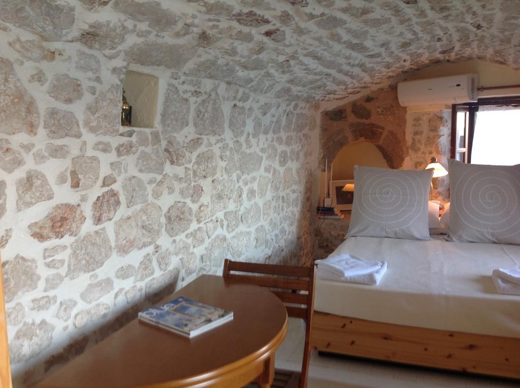 Villa Amalia Chalki Town Eksteriør billede