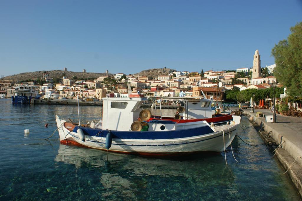 Villa Amalia Chalki Town Eksteriør billede