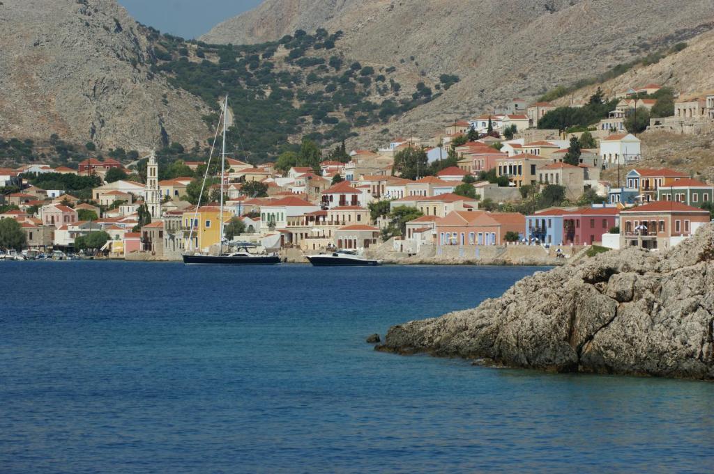 Villa Amalia Chalki Town Eksteriør billede