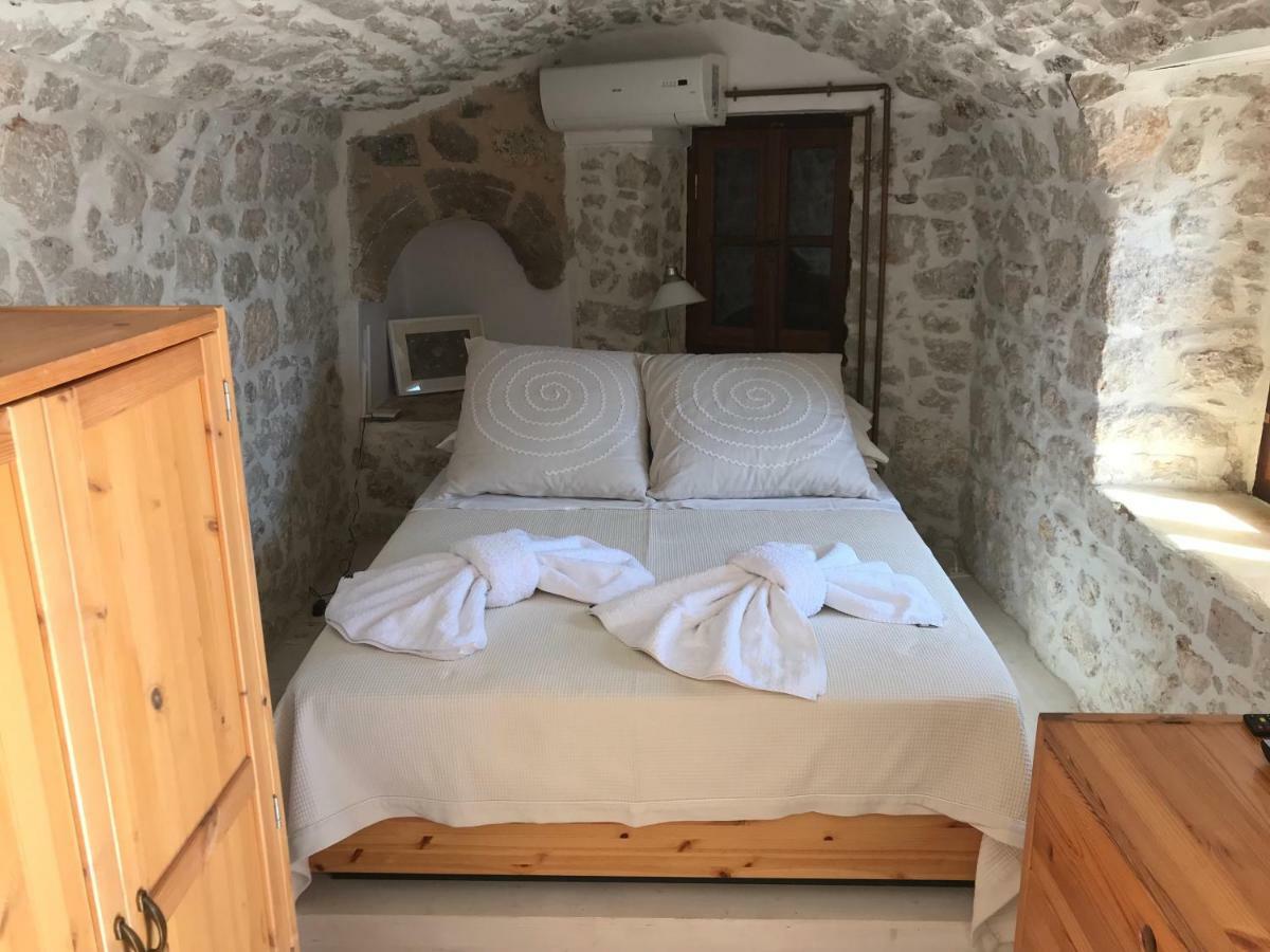 Villa Amalia Chalki Town Eksteriør billede